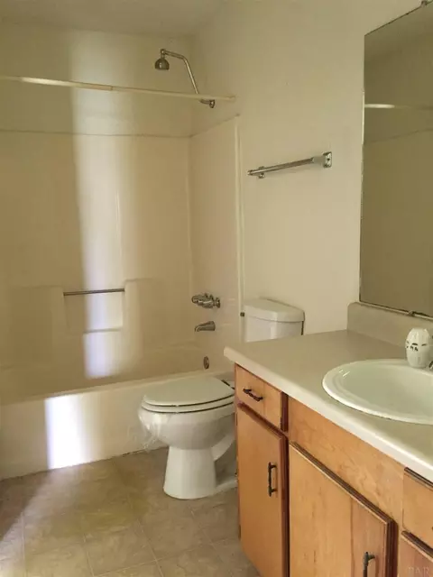 1124 Grenelefe Dr, Cantonment, FL 32533 photo 6