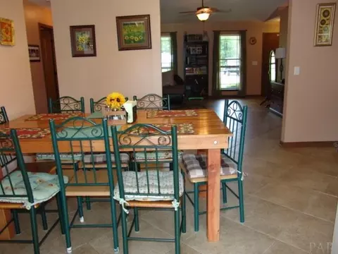 5338 Traci Dr, Milton, FL 32583 photo 6