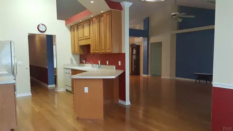 100 Mt Pilot St, Cantonment, FL 32533 photo 10