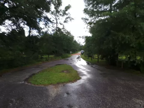 4936 Arpad Ave, Milton, FL 32583 photo 3