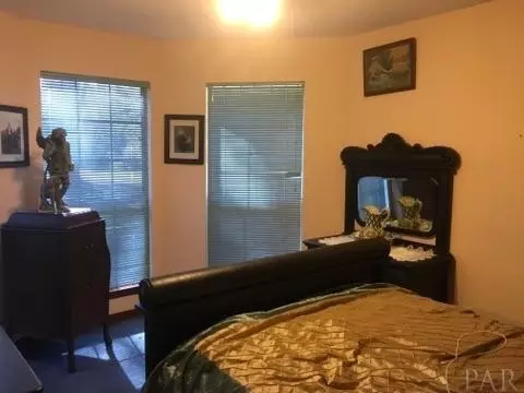 5351 Hamilton Ln, Pace, FL 32571 photo 15