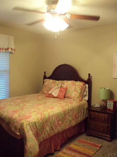 5682 Twin Creek Cir, Pace, FL 32571 photo 14