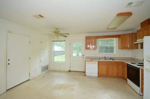 5679 Fairview Dr, Milton, FL 32570 photo 8