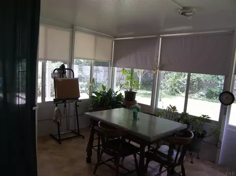6578 Sinclair St, Milton, FL 32570 photo 3