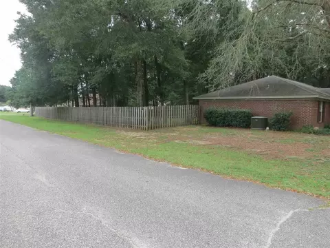 5744 Loring Dr, Milton, FL 32583 photo 5