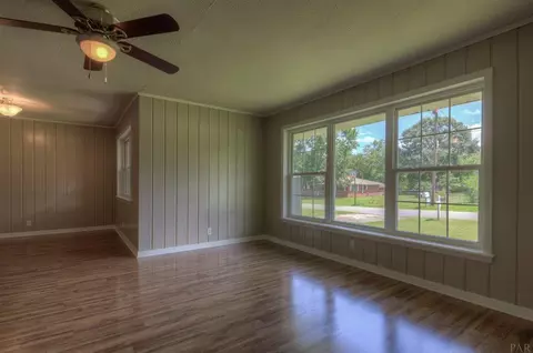 807 Watson Ave, Cantonment, FL 32533 photo 4