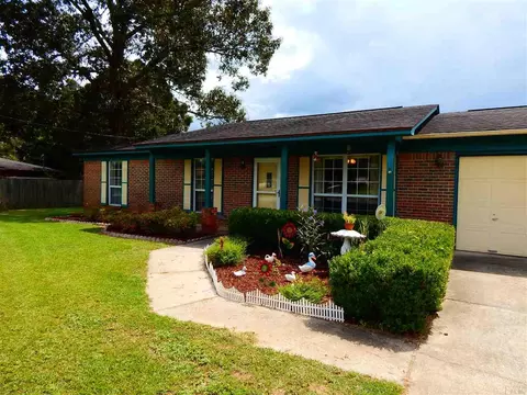 1419 Starlight Dr, Cantonment, FL 32533 photo 1