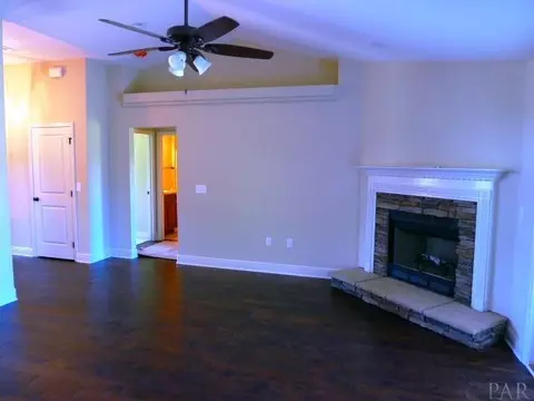 5480 Tucker Cir, Pace, FL 32571 photo 4