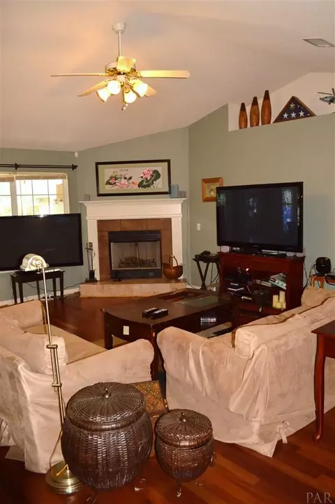 1284 Plata Canada Dr, Cantonment, FL 32533 photo 7