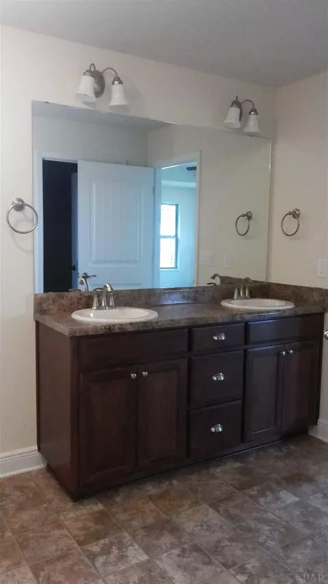 4073 Hazelhurst Dr, Pace, FL 32571 photo 9