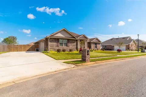 1717 Brightleaf Cir, Cantonment, FL 32533 photo 2