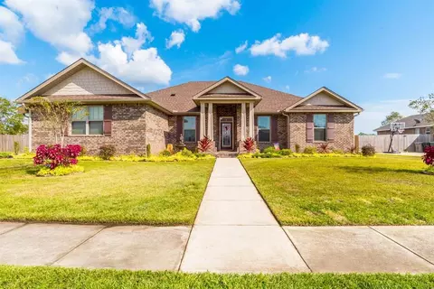 1717 Brightleaf Cir, Cantonment, FL 32533 photo 1