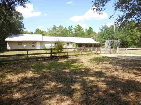 5201 Bodega Dr, Milton, FL 32583 photo 1