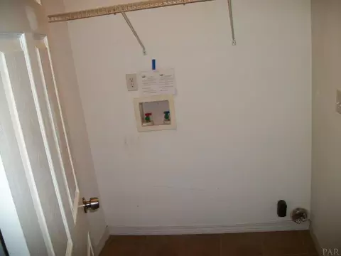 7231 Putters Ln, Milton, FL 32570 photo 2