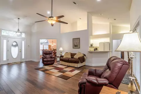 2151 Windham Dr, Molino, FL 32577 photo 8