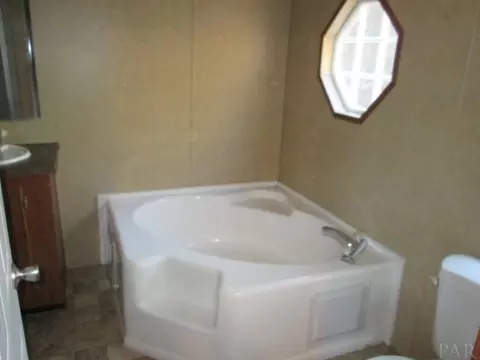 11026 Paul Barnes Rd, Milton, FL 32571 photo 10