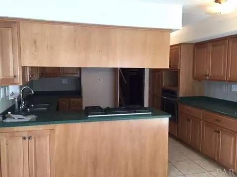 9832 Heather Dr, Cantonment, FL 32533 photo 3