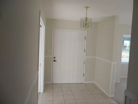 9832 Heather Dr, Cantonment, FL 32533 photo 2