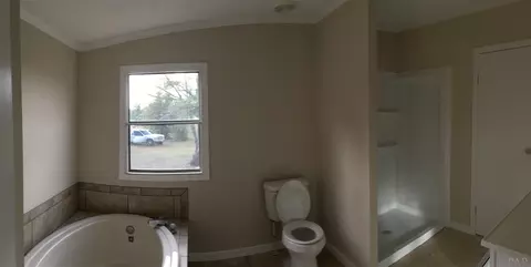 5154 Phoenix Dr, Milton, FL 32583 photo 8