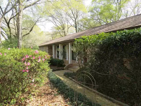 2806 Lake Silver Rd, Crestview, FL 32536 photo 1