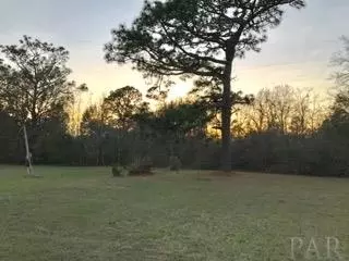 6251 Saragon Ln, Milton, FL 32583 photo 3