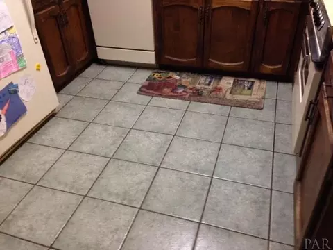 5328 Casper Cir, Milton, FL 32570 photo 5