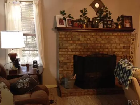 5328 Casper Cir, Milton, FL 32570 photo 4