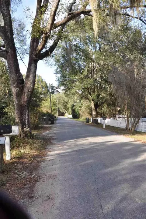 4351 Melton Rd, Bagdad, FL 32583 photo 3