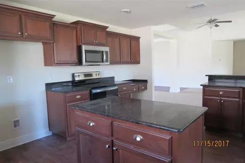 5610 Tucker Cir, Pace, FL 32571 photo 9
