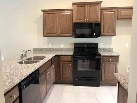 5614 Vendome Ct, Milton, FL 32583 photo 4