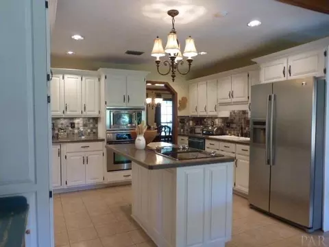 3201 Windmill Cir, Cantonment, FL 32533 photo 8