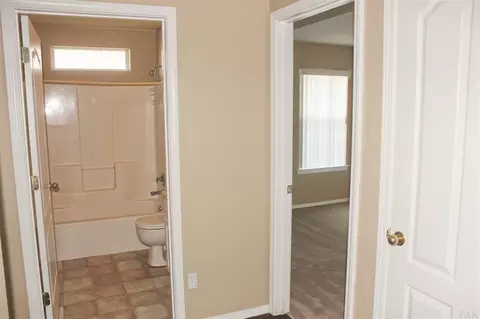 700 Hanley Downs Dr, Cantonment, FL 32533 photo 8