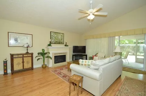 3938 Windsor Castle Blvd, Milton, FL 32583 photo 11