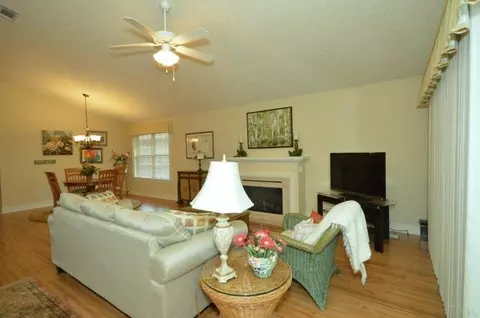 3938 Windsor Castle Blvd, Milton, FL 32583 photo 10