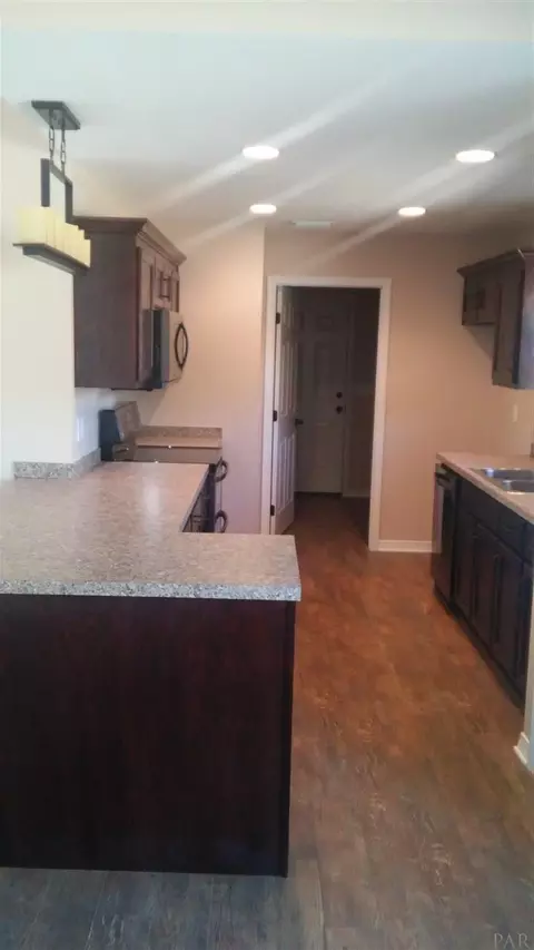4319 Glen Forest Dr, Milton, FL 32583 photo 5