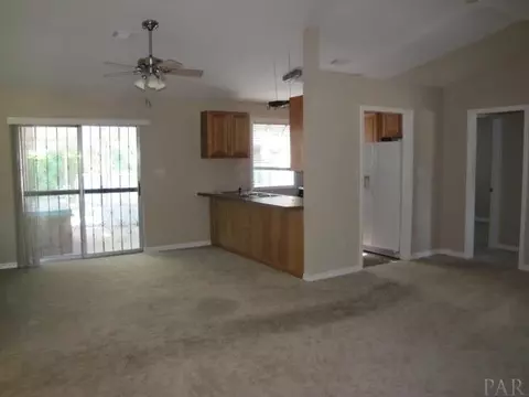 4232 Queens Ct, Pace, FL 32571 photo 3