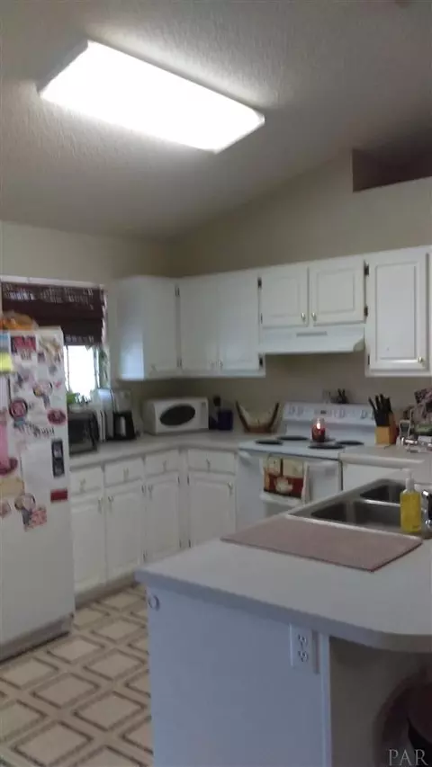 7334 Copter Ln, Milton, FL 32570 photo 3