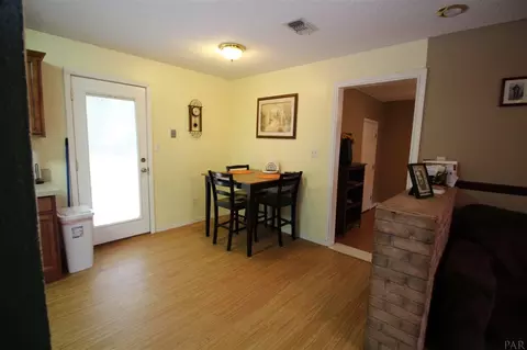 6437 Hunter St, Milton, FL 32570 photo 9