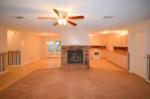 700 Cricket Cir, Cantonment, FL 32533 photo 5