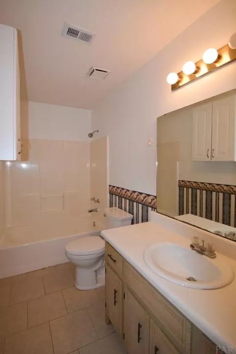 700 Cricket Cir, Cantonment, FL 32533 photo 12