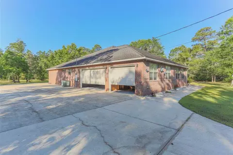 1901 Pandora Dr, Milton, FL 32583 photo 5
