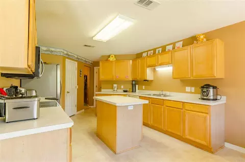5717 Michael Dr, Milton, FL 32583 photo 7