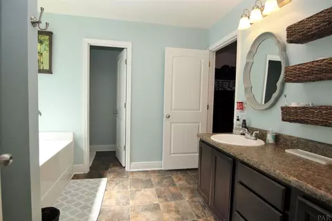 196 Millet Cir, Cantonment, FL 32533 photo 15
