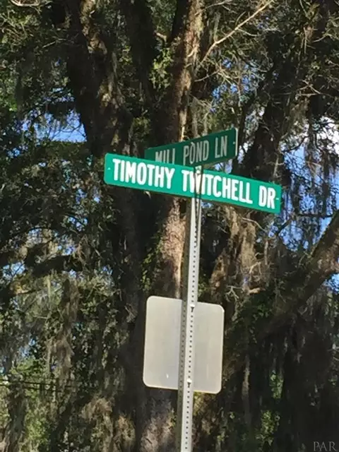 4972 Timothy Twitchell Dr, Milton, FL 32583 photo 1