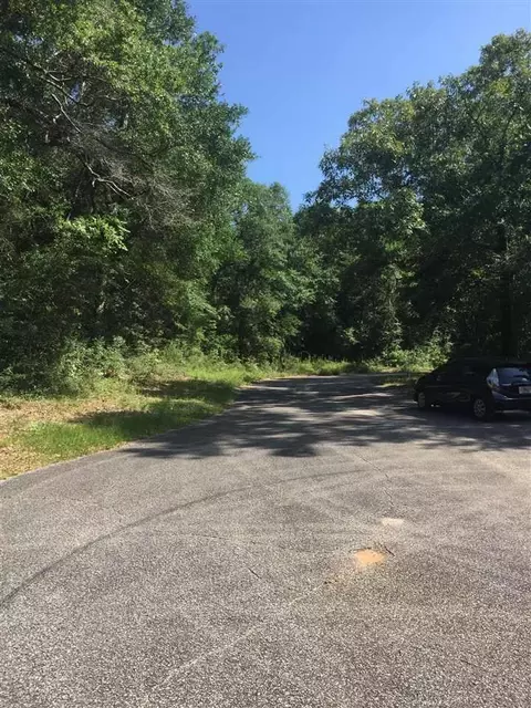 4972 Timothy Twitchell Dr, Milton, FL 32583 photo 3