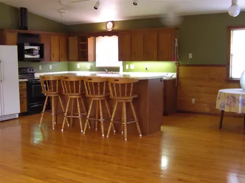 11242 S Lakeview Dr, Milton, FL 32583 photo 5