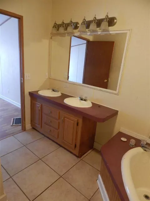 4722 Thoroughbred Dr, Milton, FL 32583 photo 8
