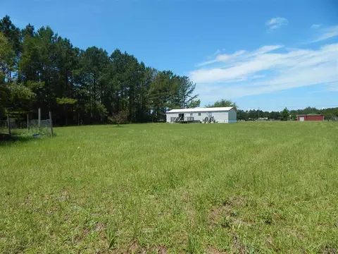 4722 Thoroughbred Dr, Milton, FL 32583 photo 2