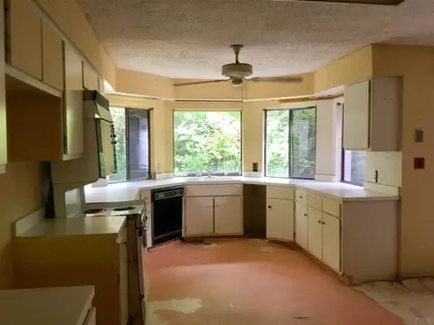 3225 Pine Forest Rd, Cantonment, FL 32533 photo 8