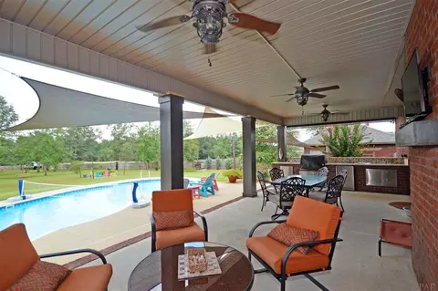 2385 Phylis Rae Dr, Pace, FL 32571 photo 4